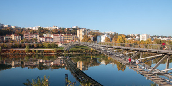 Investir et défiscaliser dans un programme immobilier neuf éligible au dispositif loi PINEL ou loi PINEL PLUS à Caluire-et-Cuire, près des berges du Rhône et en face de la Cité Internationale située à Lyon 69006