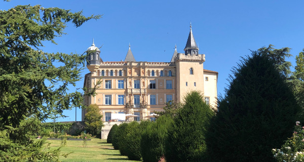 Investir et défiscaliser dans un programme immobilier neuf éligible loi PINEL ou loi PINEL PLUS à proximité du Château de Saint-Priest, dans l'Est lyonnais